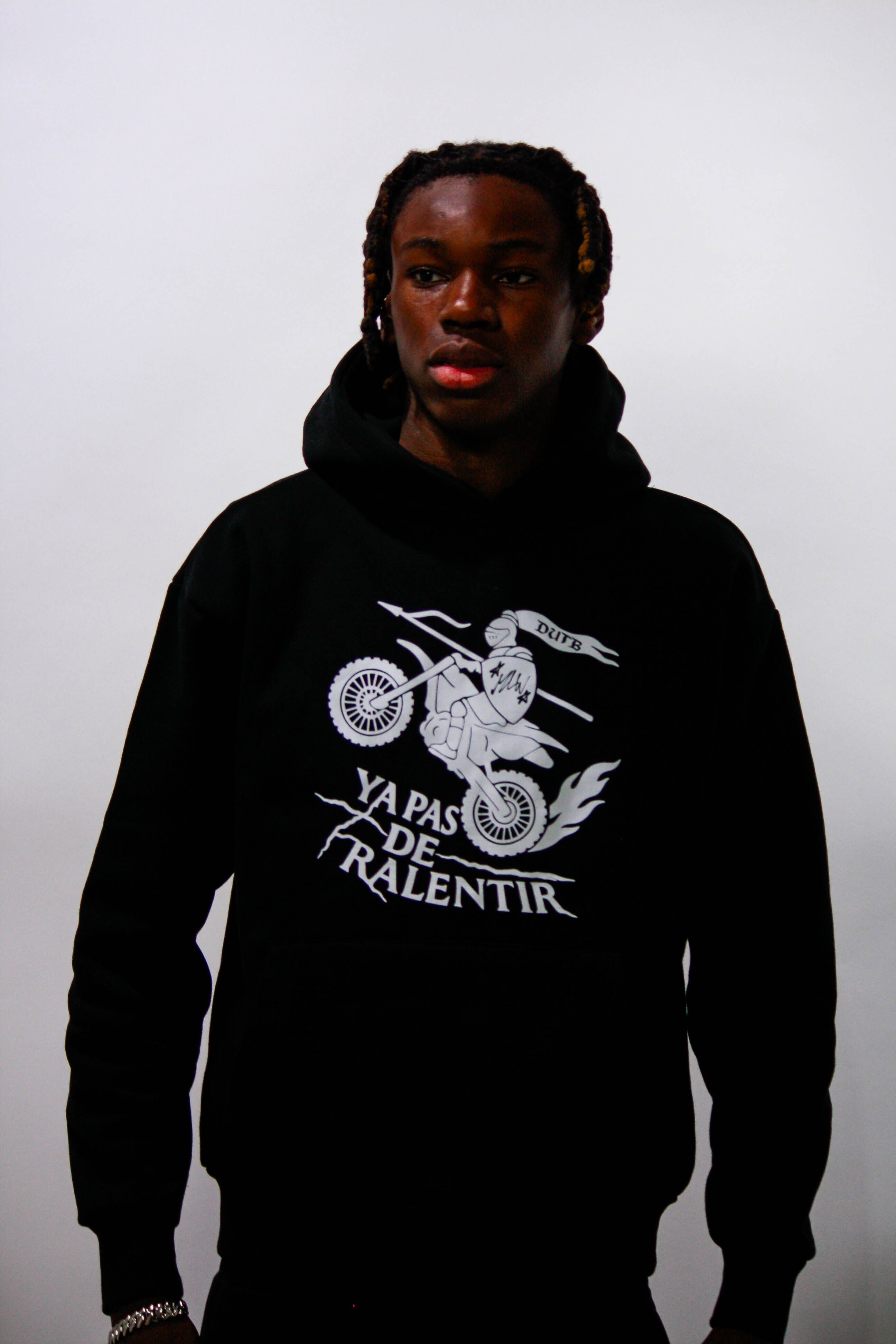 Pull “YA PAS DE RALENTIR”