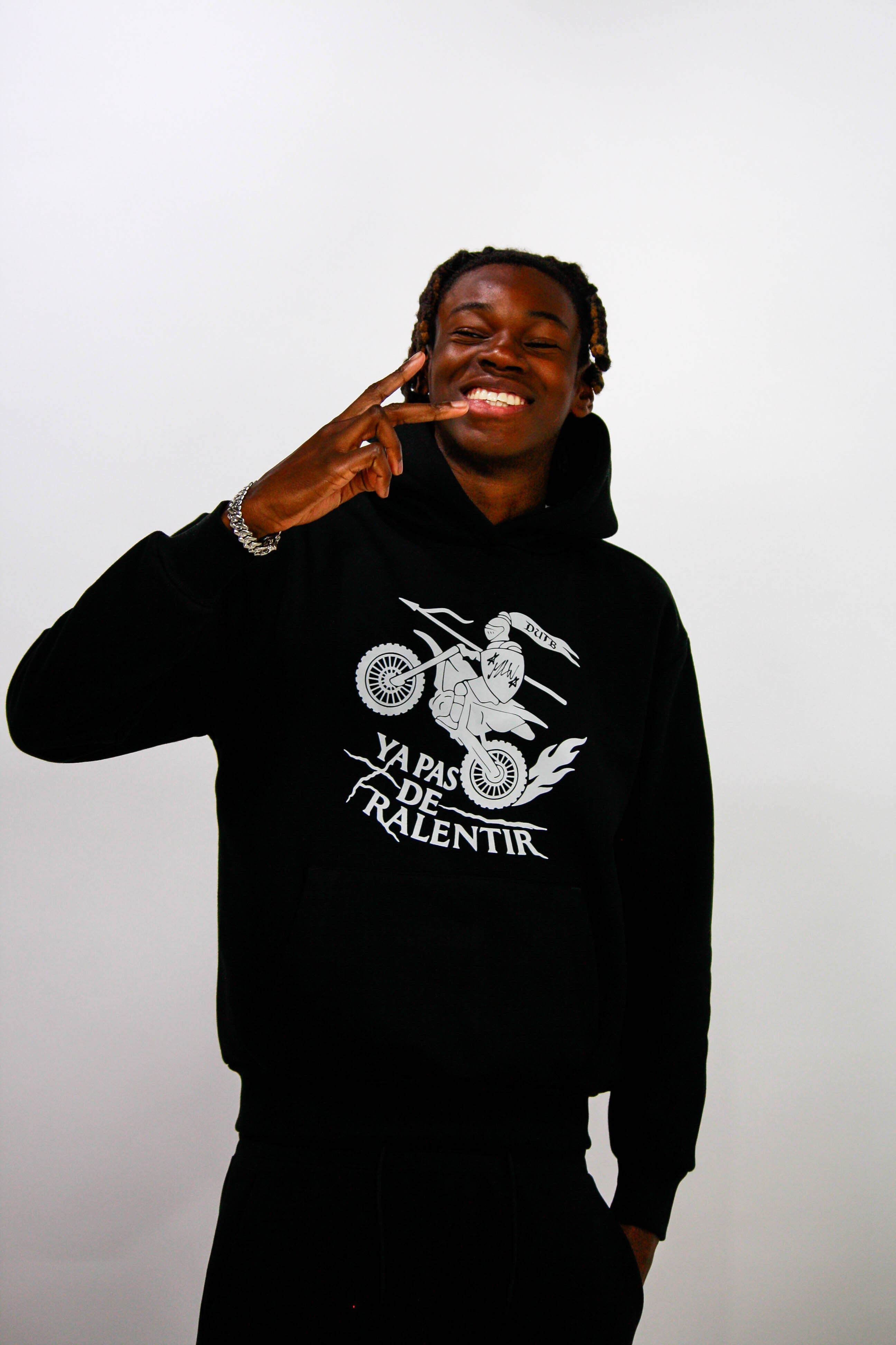 Pull “YA PAS DE RALENTIR”